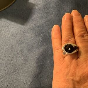 Stamped sterling silver 925 Italy Ring w/ onyx